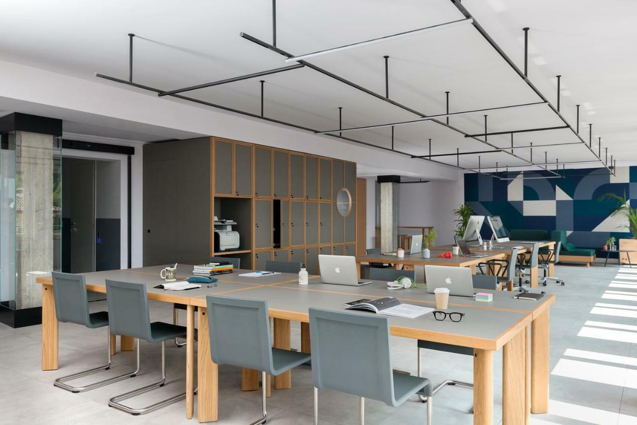Bnbiz - Coworking Hotel フィオレンツオーラ・ダルダ エクステリア 写真