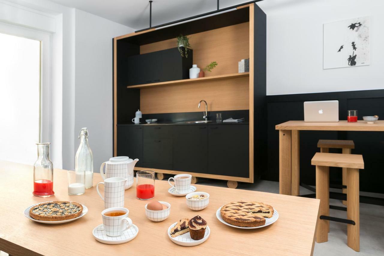 Bnbiz - Coworking Hotel フィオレンツオーラ・ダルダ エクステリア 写真